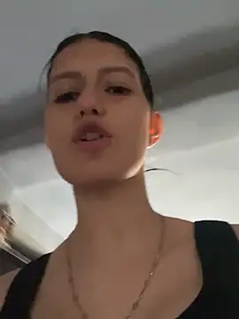 Caroline daring online show from April 10, 7:20 pm