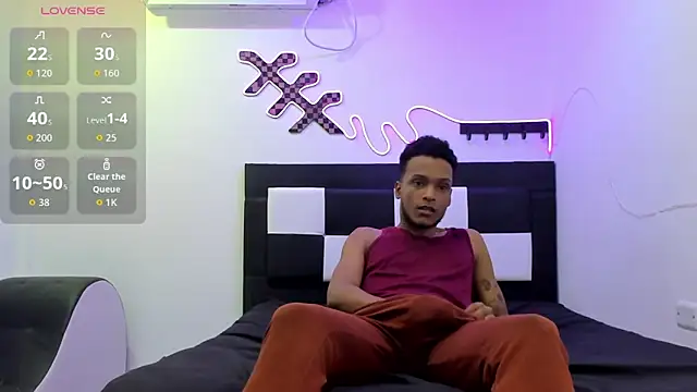 Snapshot of Dinasty_Moon_ chatting on September 23, 12:58 pm Dinasty Moon online show from September 23, 12:58 pm