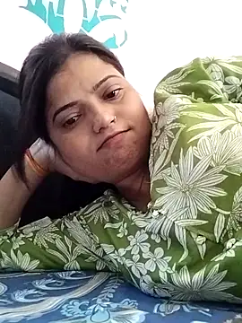 Hot-Pooja25 online show from April 19, 3:17 am