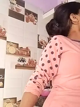 Hot-Pooja25 online show from March 16, 12:09 pm