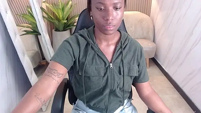 Snapshot of ebony_rose_tf chatting on September 19, 8:30 pm ebony rose tf online show from September 19, 8:30 pm