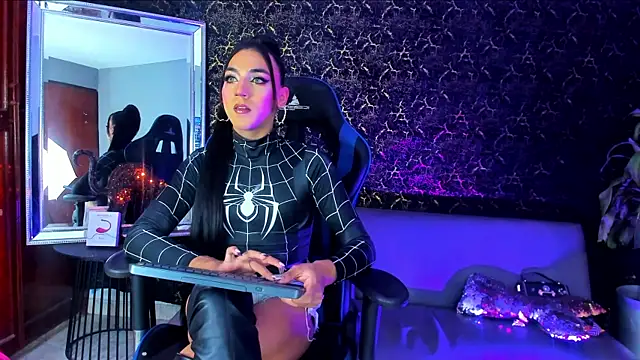 jessika rabitts online show from November 6, 5:24 am