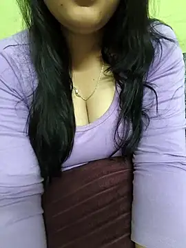 Snapshot of Monika_9Gupta070 chatting on September 13, 9:50 am Monika 9Gupta070 online show from September 13, 9:50 am