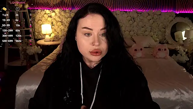 SerahMirabeli online show from February 3, 8:56 pm