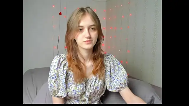 dreamy pollyyy online show from April 19, 8:11 pm