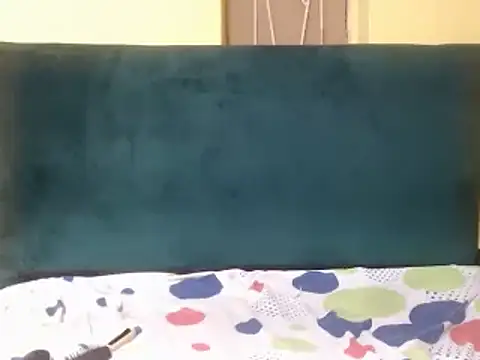 Freaky-Nicky18 online show from September 13, 9:12 pm