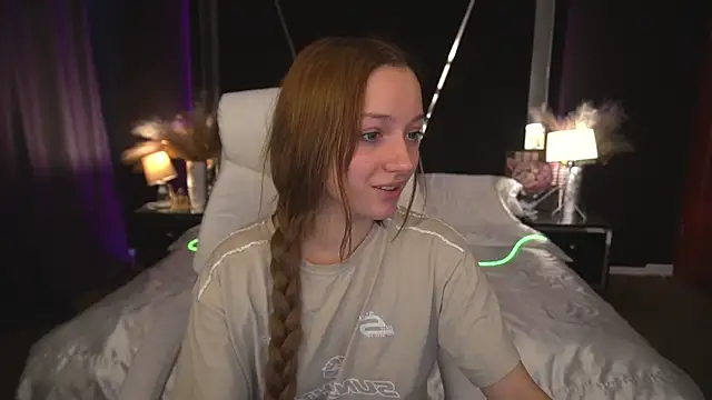 FoxyMayy online show from November 3, 1:59 pm