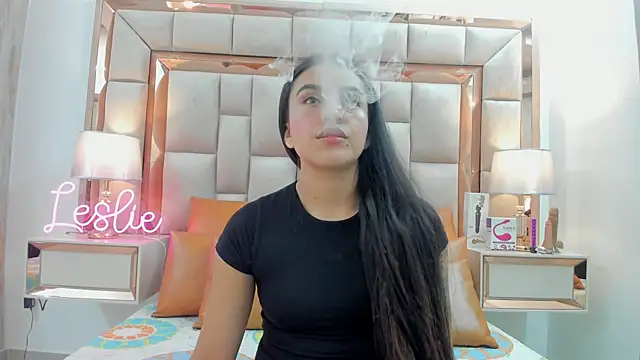 Leslie Bussh  online show from September 24, 11:48 pm