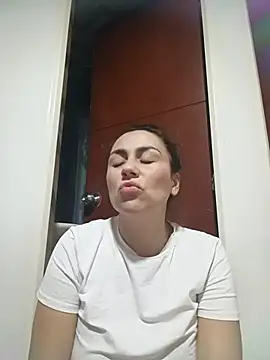 Snapshot of vanessa-titisM chatting on September 27, 4:41 am vanessa-titisM online show from September 27, 4:41 am