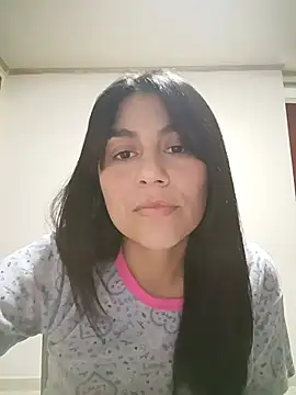 Snapshot of vanessa-titisM chatting on October 31, 2:13 am vanessa-titisM online show from October 31, 2:13 am