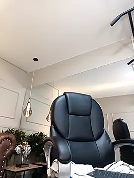 ArielBlossom    online show from February 14, 12:29 pm