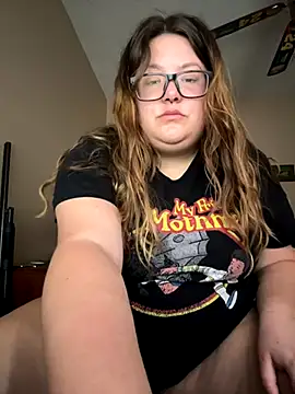 amberlynntun online show from December 1, 5:59 pm