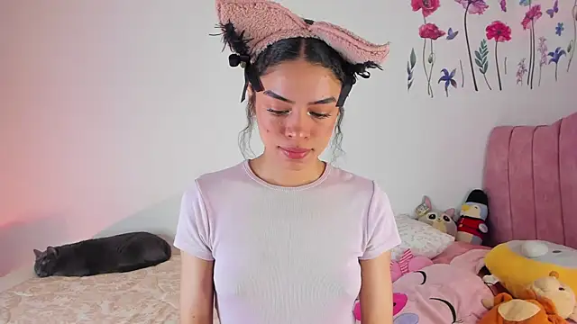 maddy parker   online show from May 14, 8:03 pm