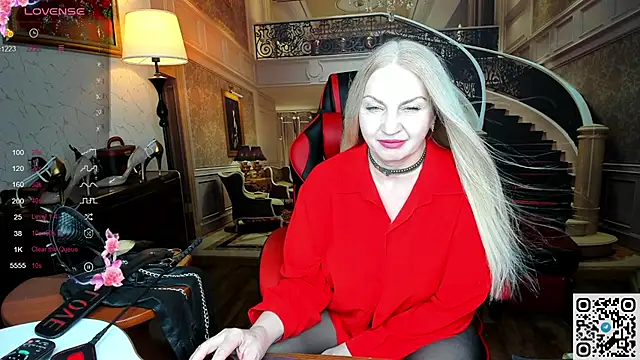 Nina Devillle online show from March 1, 12:21 am