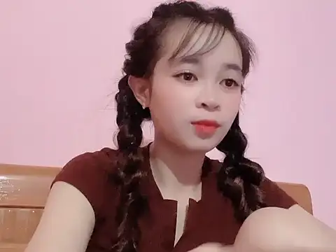 Snapshot of Suna7383 chatting on October 2, 6:13 pm Suna7383 online show from October 2, 6:13 pm