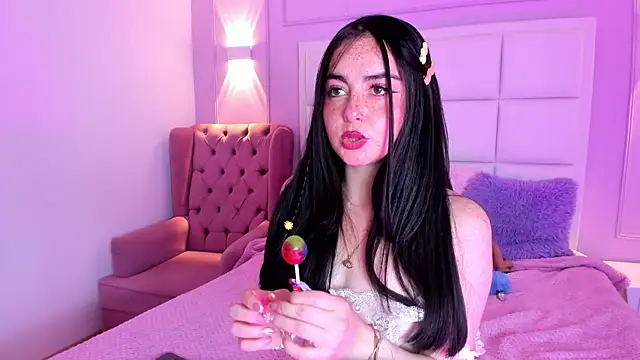 Ashleypetit online show from June 19, 1:25 pm
