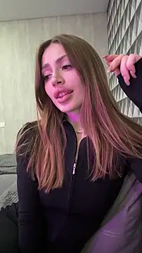 Elizabeth Tay online show from January 16, 7:54 pm