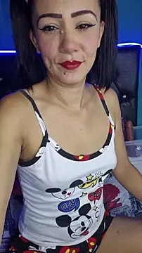 Lhia  online show from February 15, 4:17 pm