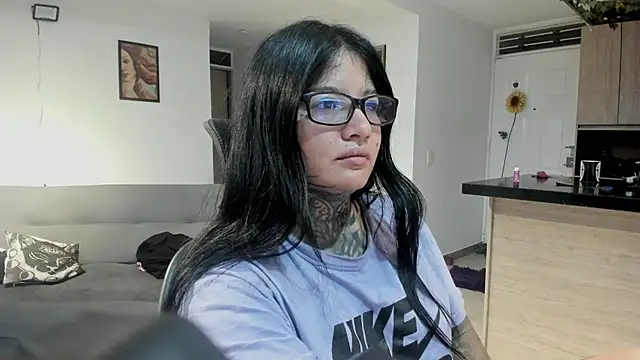 Unatatuada online show from April 9, 10:53 am