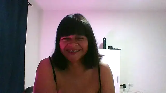 adri89-g online show from April 2, 11:35 pm