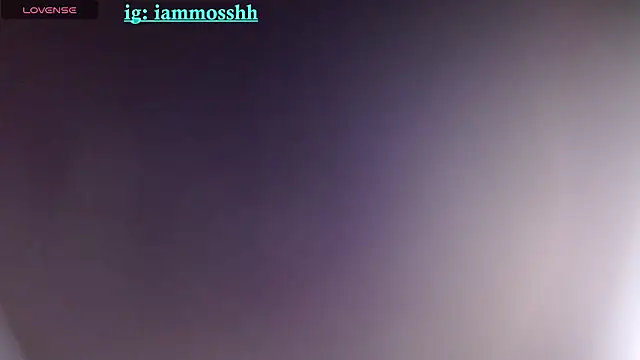 Isabella Mossh online show from October 16, 7:05 pm