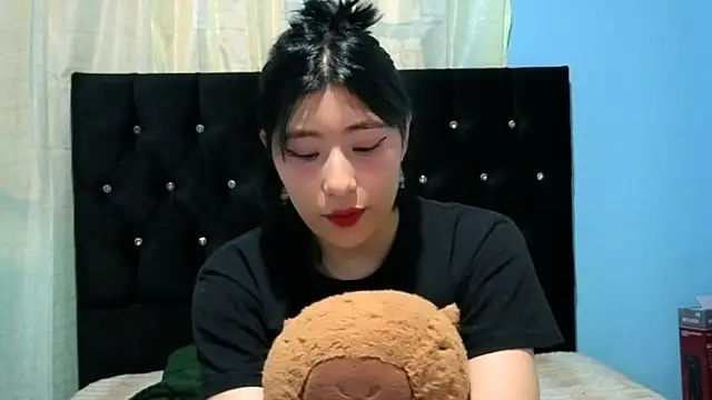 Sullyoonn online show from October 14, 1:19 am