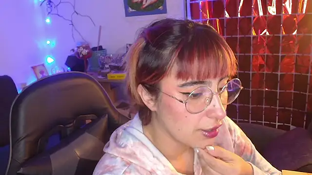 Miacatsito3 online show from March 5, 3:24 am