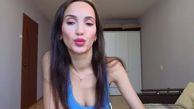 Lillian-Clark online show from November 3, 11:14 am