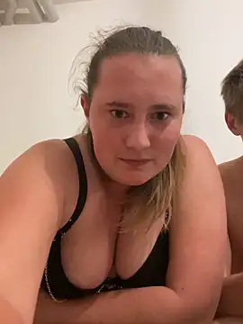 CurvySabrina online show from September 29, 11:10 pm