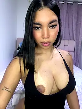 karolaalcendra online show from November 26, 4:46 am