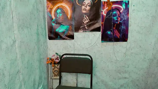 EmmaCat  online show from March 27, 6:19 pm