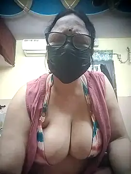 thehotlady online show from June 2, 3:29 am