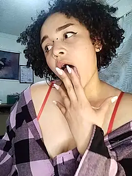 Julie wallace online show from October 11, 8:44 pm