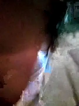 Luyen004 online show from April 8, 9:50 pm