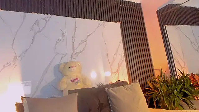 joselin rouse online show from September 29, 12:10 pm