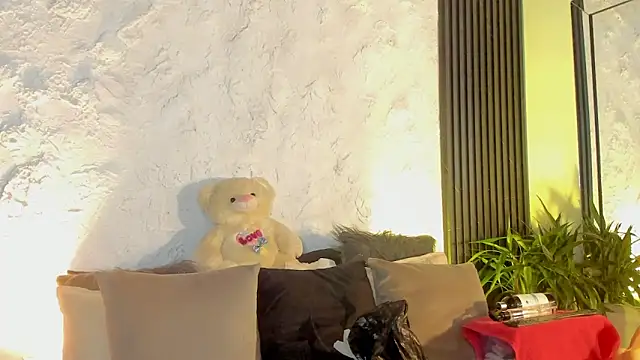 joselin rouse online show from November 17, 12:28 pm