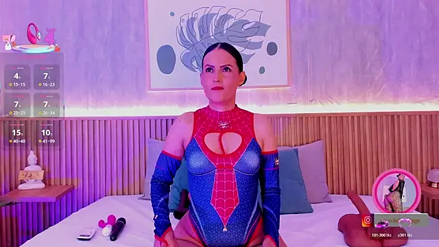 Coco-balenciaga online show from October 25, 11:29 am