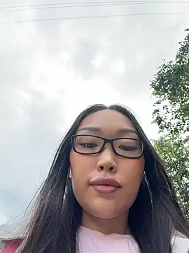 AdriaNochi online show from July 5, 1:39 pm