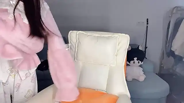 Akong11 online show from March 16, 5:10 am