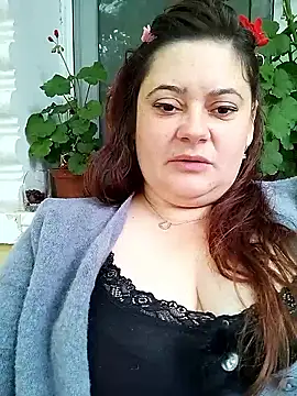 Snapshot of Flacara100 chatting on October 6, 8:42 am Flacara100 online show from October 6, 8:42 am