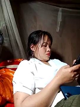 emilyzz online show from March 28, 2:38 pm