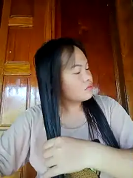 emilyzz online show from May 28, 8:01 am