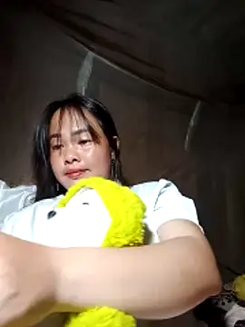 emilyzz online show from April 6, 10:49 am