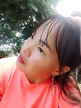 emilyzz online show from September 16, 9:39 am