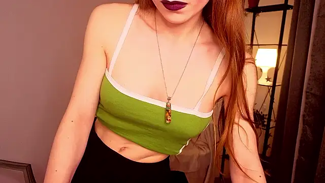 KarenSmitht online show from March 25, 10:34 pm