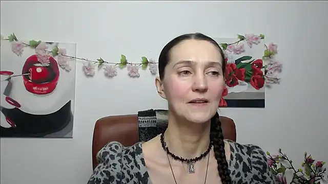 TayaFinch online show from January 17, 2:24 pm