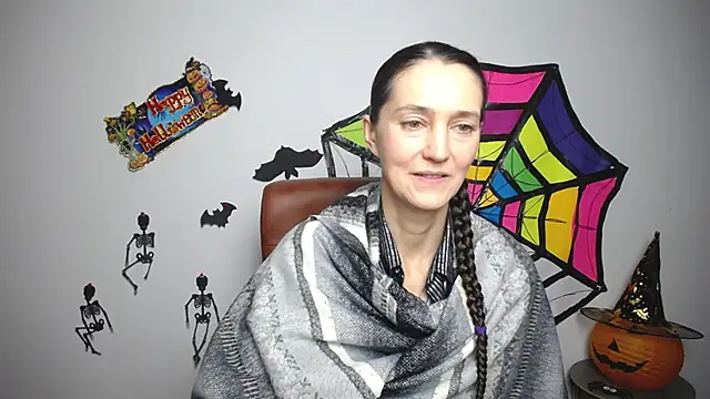 TayaFinch online show from November 1, 2:43 pm