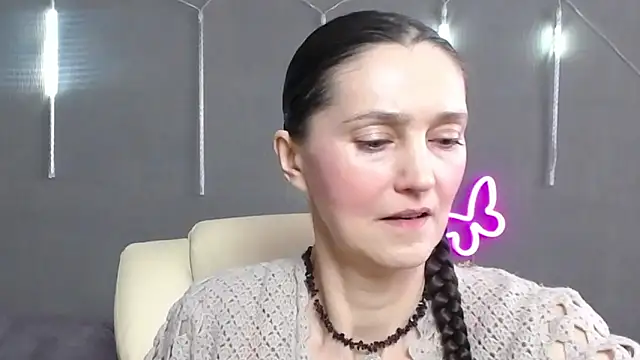 TayaFinch online show from March 22, 1:17 pm