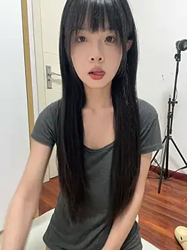 qiqi x online show from July 3, 12:33 pm