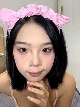 Snapshot of qiqi_x chatting on September 27, 2:35 pm qiqi x online show from September 27, 2:35 pm